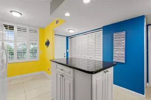 9525 Blind Pass Rd, Saint Petersburg, FL 33706 - Photo 6