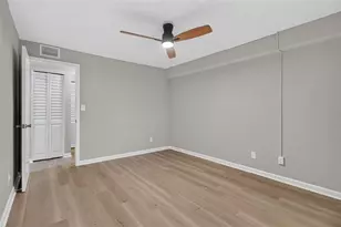 4885 1st St NE, Saint Petersburg, FL 33703 - Photo 14