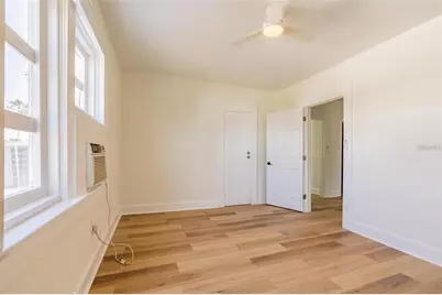 218 N Pinellas Avenue, Tarpon Springs, FL 34689 - Photo 10