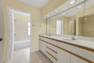 3813 Fishing Trail, Sarasota, FL 34235 - Photo 18