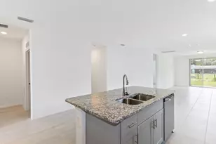 2880 Wild Olive Dr, Saint Cloud, FL 34772 - Photo 2