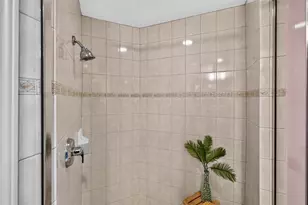 555 5th Ave NE, Saint Petersburg, FL 33701 - Photo 20