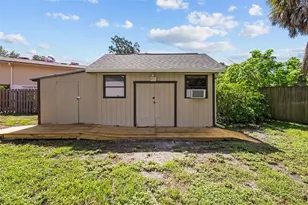 7002 Applewood Ct, Tampa, FL 33615 - Photo 48