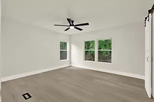 5801 Myrtle Ln, Tampa, FL 33625 - Photo 16