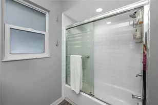 12291 Monarch Cir, Seminole, FL 33772 - Photo 26