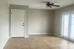 4728 Beach Dr SE, Saint Petersburg, FL 33705 - Photo 4