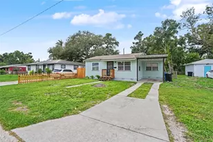2311 35th St S, Saint Petersburg, FL 33711 - Photo 2
