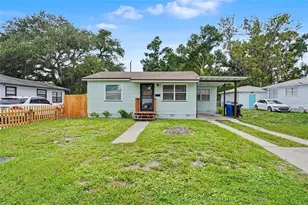 2311 35th St S, Saint Petersburg, FL 33711 - Photo 1
