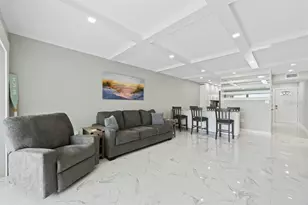 6061 2nd St E, Saint Petersburg, FL 33706 - Photo 12