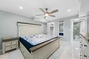 6061 2nd St E, Saint Petersburg, FL 33706 - Photo 20