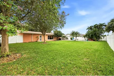 8805 Kenwood Road, Seminole, FL 33777 - Photo 34