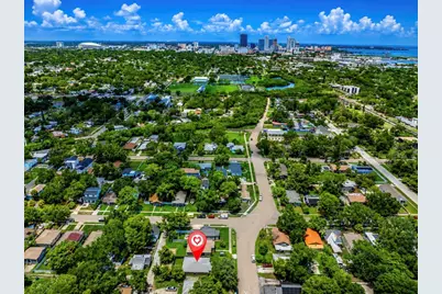2621 6th Street S, Saint Petersburg, FL 33705 - Photo 8
