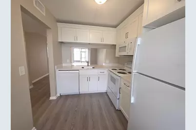 2049 Skimmer Court W #311, Clearwater, FL 33762 - Photo 4