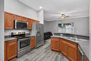 11326 Laurel Brook Ct, Riverview, FL 33569 - Photo 14