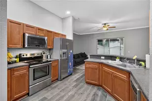 11326 Laurel Brook Ct, Riverview, FL 33569 - Photo 4