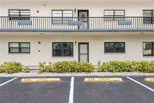 5990 Terrace Park Dr N, Saint Petersburg, FL 33709 - Photo 2