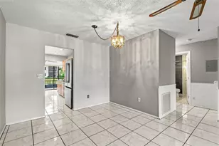 5990 Terrace Park Dr N, Saint Petersburg, FL 33709 - Photo 4