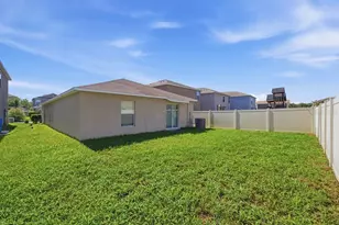6830 Blue Moon Wy, Sun City Center, FL 33573 - Photo 20