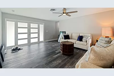 7073 S Shore Drive S, Saint Petersburg, FL 33707 - Photo 6