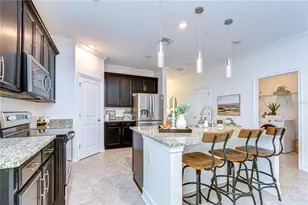 4749 Rolling Green Dr, Wesley Chapel, FL 33543 - Photo 6