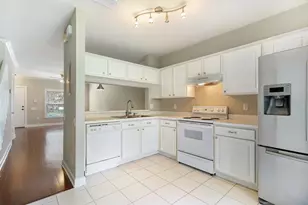 2403 Lake Woodberry Cir, Brandon, FL 33510 - Photo 2
