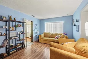 3040 Strawberry Ln, Lakeland, FL 33801 - Photo 6