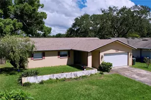 1622 Dale Cir S, Dunedin, FL 34698 - Photo 2