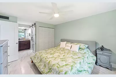 4651 Lake Villa Drive, Clearwater, FL 33762 - Photo 14