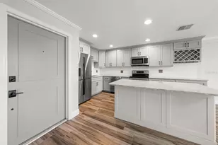 4681 1st Street NE, Saint Petersburg, FL 33703 - Photo 8