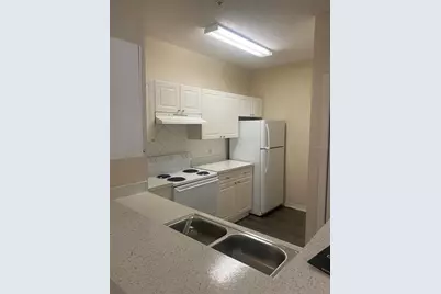 18001 Richmond Place Drive #325, Tampa, FL 33647 - Photo 14