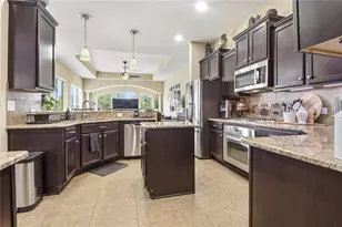 3431 Diamond Falls Cir, Land O Lakes, FL 34638 - Photo 10