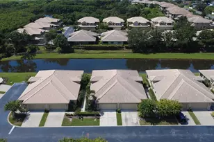 8218 Caponata Blvd, Seminole, FL 33777 - Photo 4