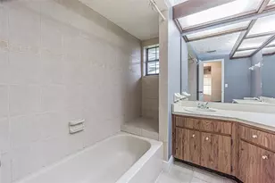 9217 Kingsridge Dr, Temple Terrace, FL 33637 - Photo 24