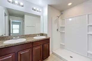 36095 Carriage Pine Ct, Zephyrhills, FL 33541 - Photo 18