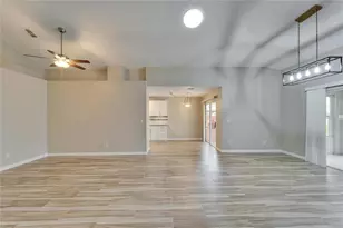 2222 Mayfield Palms Ln, Sun City Center, FL 33573 - Photo 10