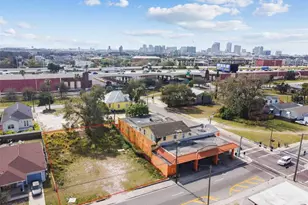 2213 E Columbus Dr, Tampa, FL 33605 - Photo 1