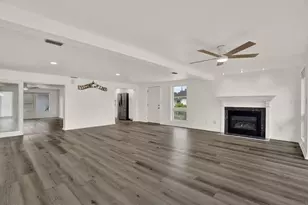 5995 Blossom Lake Dr, Seminole, FL 33772 - Photo 8
