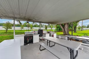 4801 Airport Rd, Zephyrhills, FL 33542 - Photo 32