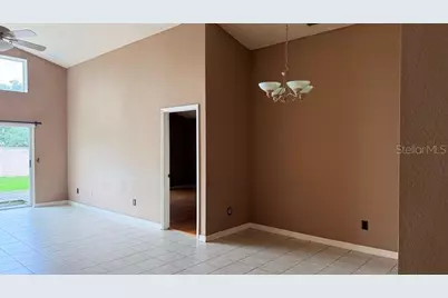 1120 Vinetree Drive, Brandon, FL 33510 - Photo 4