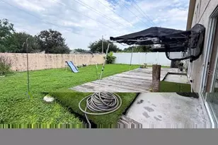 1120 Vinetree Dr, Brandon, FL 33510 - Photo 16