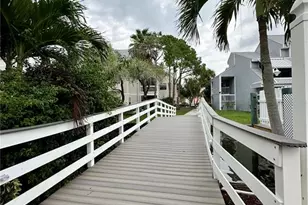 6825 Stonesthrow Cir N, Saint Petersburg, FL 33710 - Photo 28