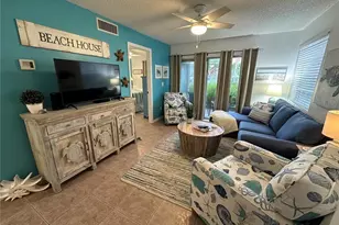 6825 Stonesthrow Cir N, Saint Petersburg, FL 33710 - Photo 2