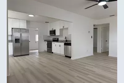 10909 N 14th Street, Tampa, FL 33612 - Photo 2