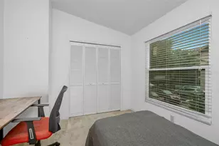 2208 Fletchers Point Cir, Tampa, FL 33613 - Photo 28