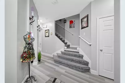10302 Stone Moss Avenue, Tampa, FL 33647 - Photo 6