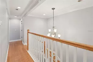 300 Valencia Cir, Saint Petersburg, FL 33716 - Photo 10