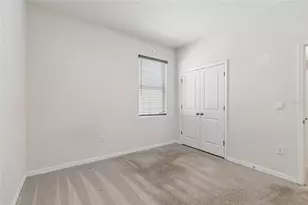 35977 Morse Willow Ct, Zephyrhills, FL 33541 - Photo 16