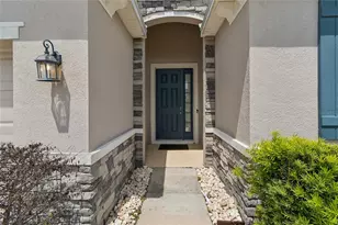 35977 Morse Willow Ct, Zephyrhills, FL 33541 - Photo 8