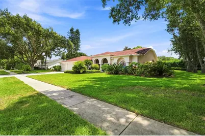 1518 Fishing Lake Drive, Odessa, FL 33556 - Photo 4
