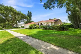 1518 Fishing Lake Dr, Odessa, FL 33556 - Photo 4